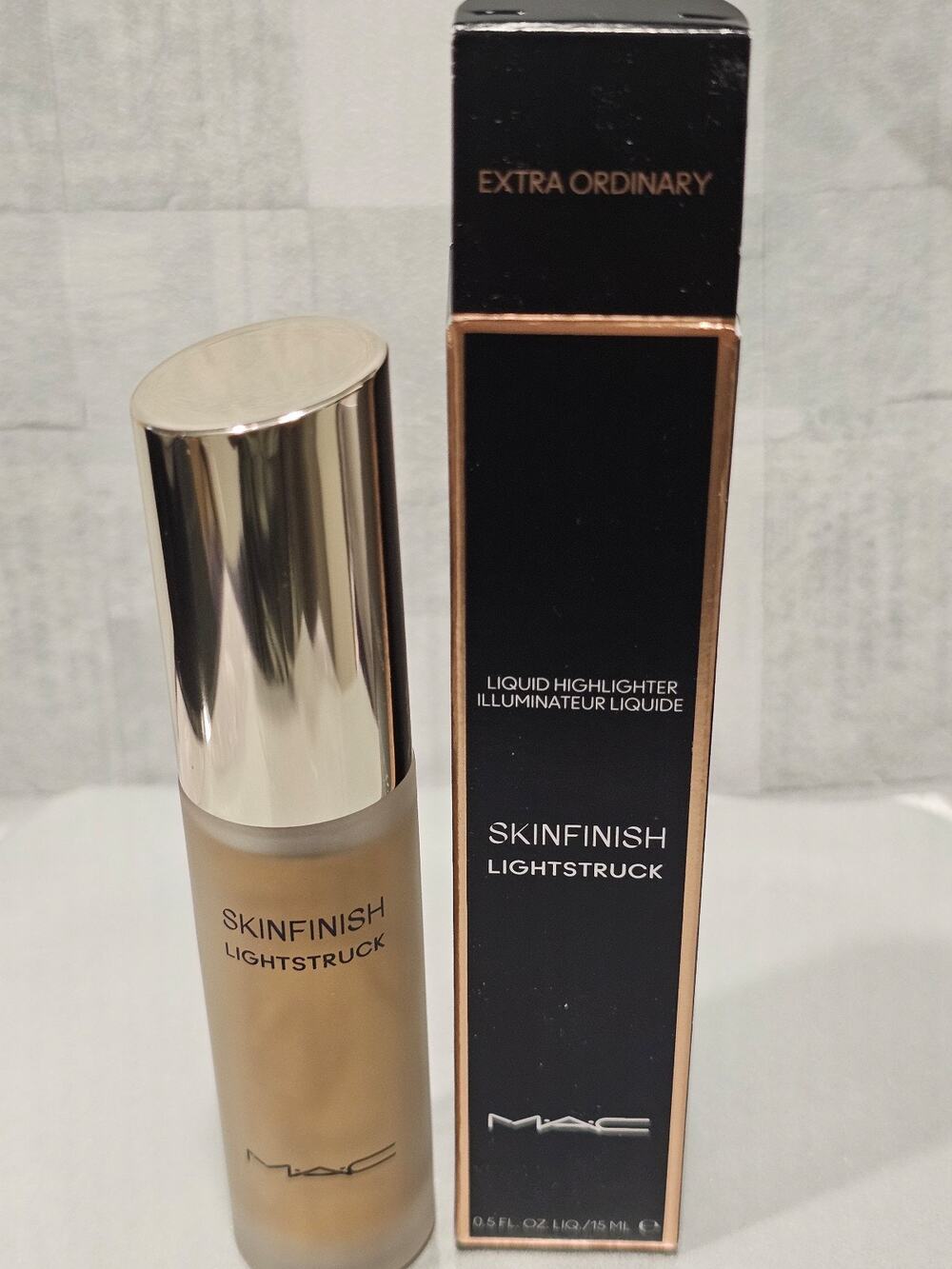 Extra Ordinary- MAC Skinfinish Lightstruck Liquid Highlighter